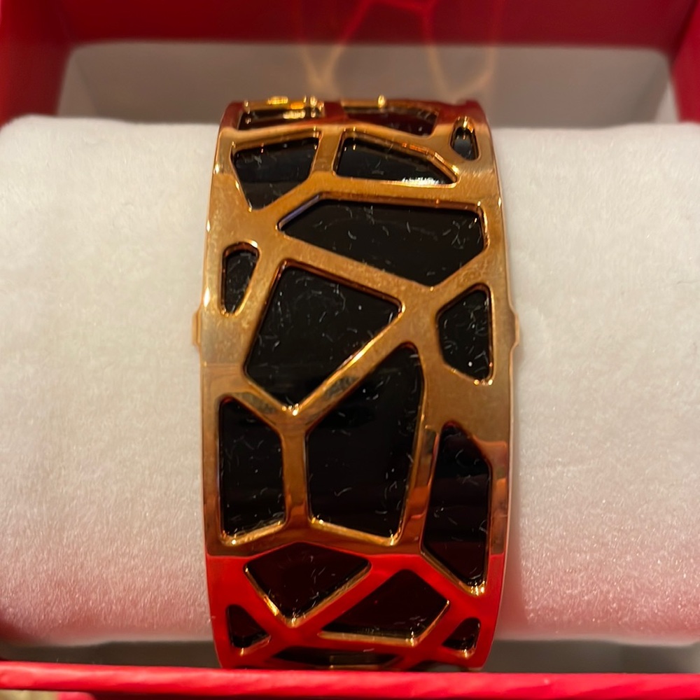Les Georgettes French Cuff, gold with glossy black/matte plum in box